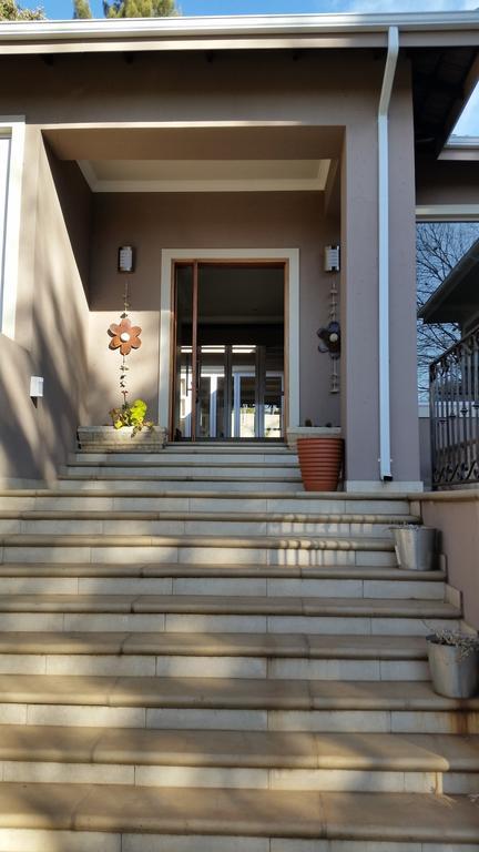 Bed and Breakfast 6 On Acacia Johannesburg Exteriér fotografie